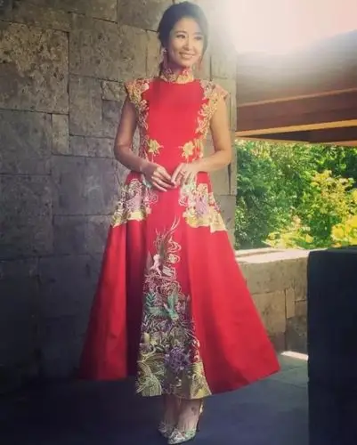 林心如穿着salvatore ferragamo菲拉格慕婚鞋迎来情定霍建华