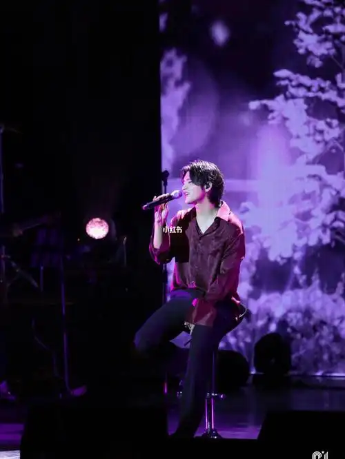 期待在舞台上面闪闪发光的徐仁国