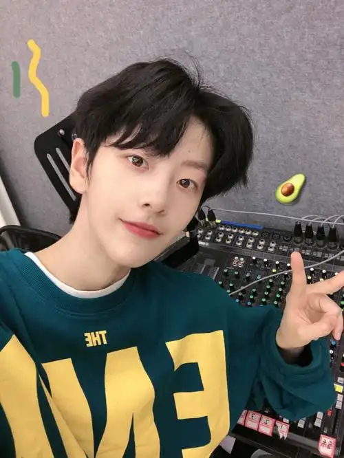 刘梦帅气小姐姐赞评论更多