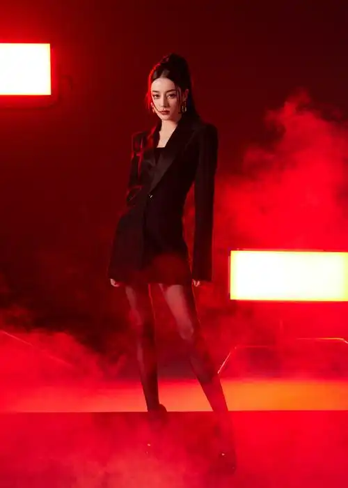 迪丽热巴造型##迪丽热巴造型反差感