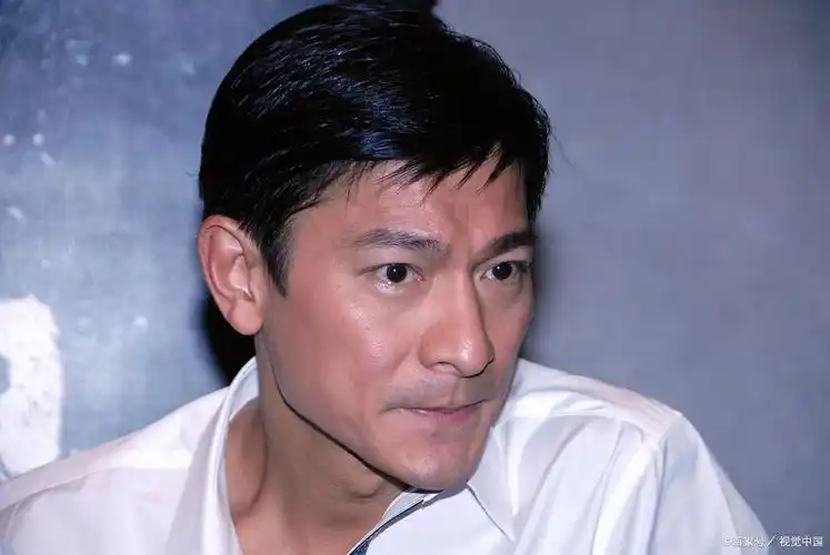 热巴回应粉丝猜测关志斌吐谢霆锋陈哲远爆了刘德华私生饭