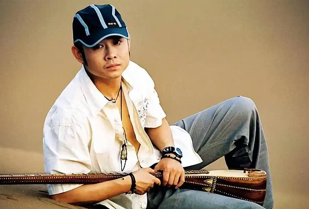 刀郎前妻:嫌刀郎穷,丢下刚出生的女儿也要跑路,后来她可曾后悔