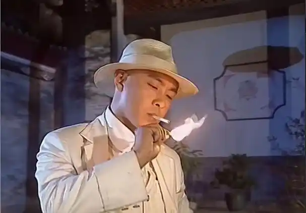 《超级学校霸王》这部电影让人难以忘怀,巨星云集,每位演员都留下了