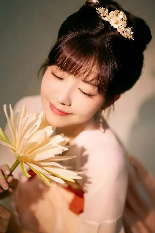 赖美云古装造型好可爱##向前冲