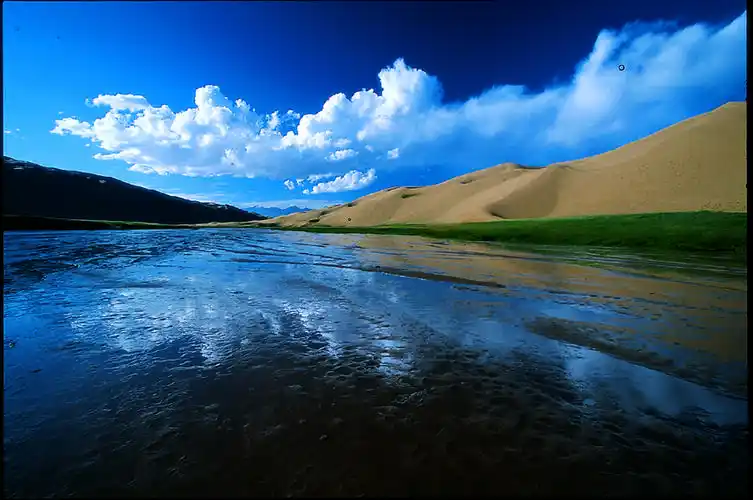 阿尔金山沙子泉