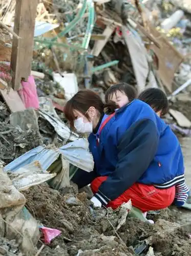 日本311大地震100张照片记录,未敢忘记的一刻!