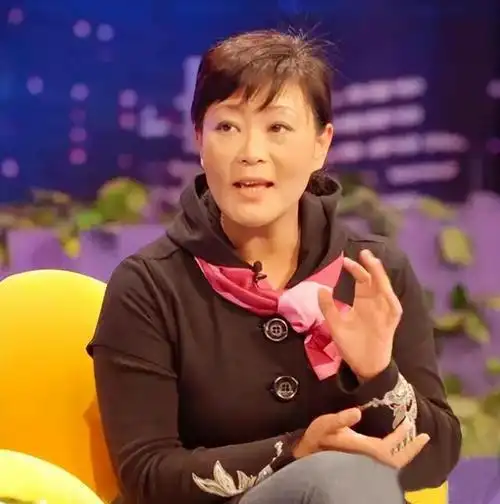 小品女王杨蕾9次上春晚和戴志诚离婚20年至今单身无儿无女