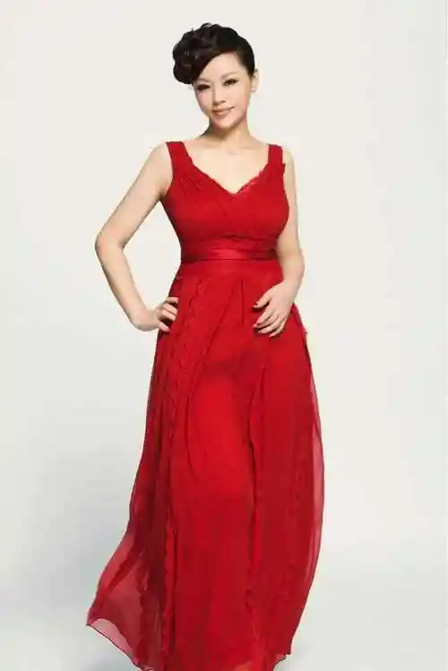 歌手谢名呼吁重视环保担当绿色中国行大使