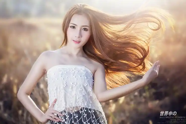 长发美女户外摄影4k图片_4k美女图片高清壁纸_墨鱼部落格