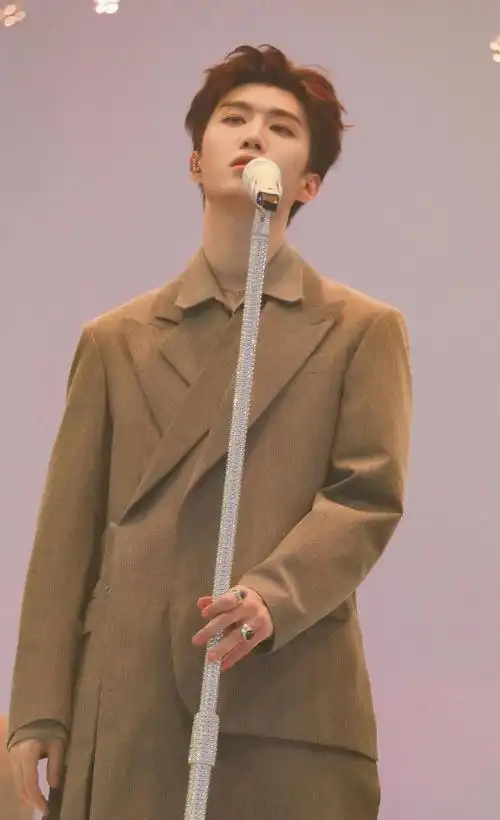 男明星的理想女生你符合哪一条?评论告诉我.