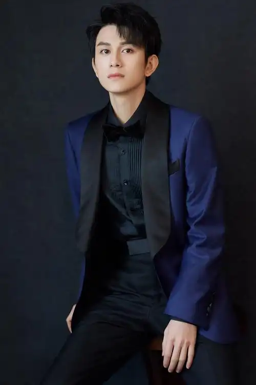 朱赞锦陈情令演技广获好评获颁年度剧集新人男演员