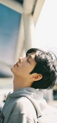 明星图库王喆帅气壁纸照片