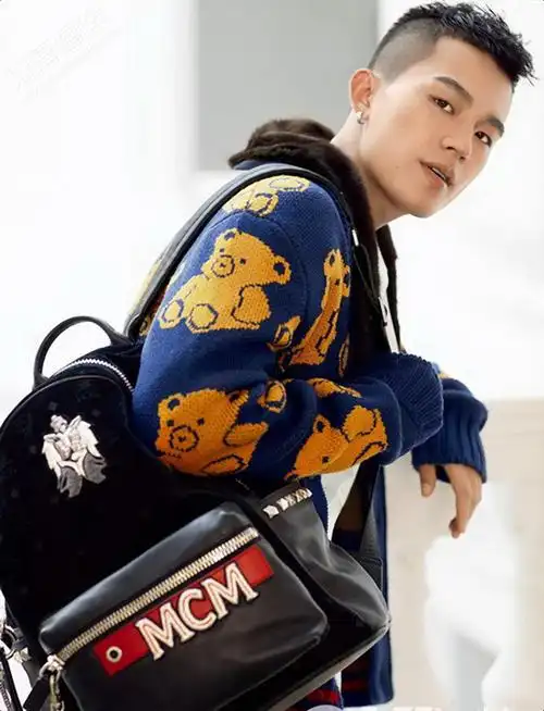 欧豪的发型叫什么欧豪把两侧剃光的发型图片