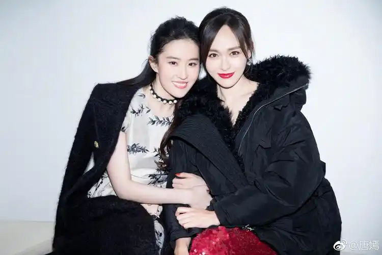 明星同框照,女神遇见女神,杨幂,杨颖,倪妮,刘诗诗美到挪不开眼