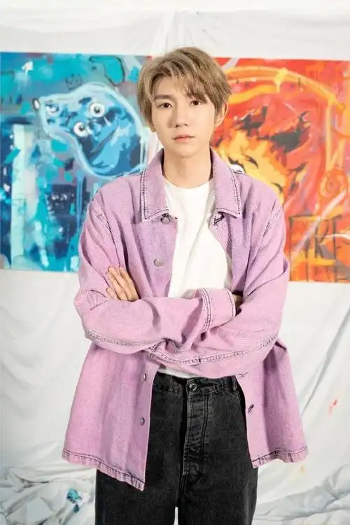 制作人 和声编写 环球人物专栏作家 伯克利音乐学院学生 期待王源更多