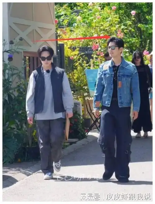 黄晓明身高又遭质疑,与胡一天同框矮一大截,被调侃只有170