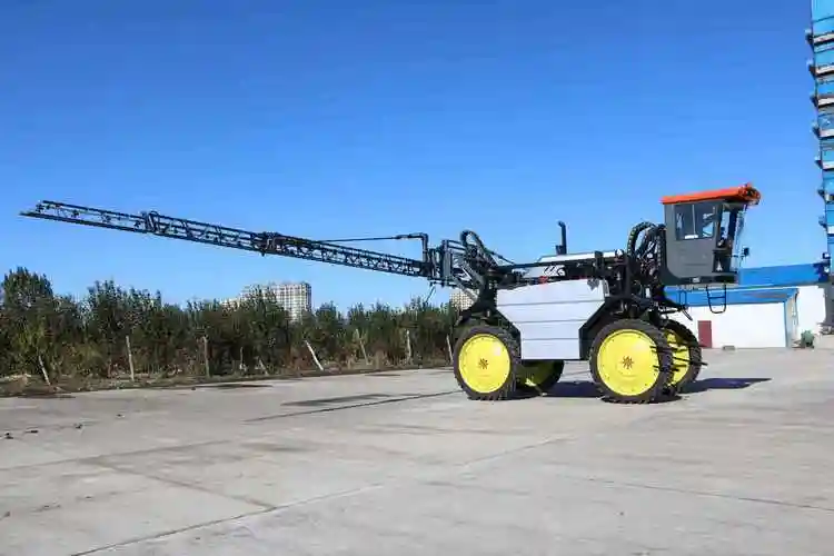 p>自走式打药机是一种高稞农作物打药机械,是自身可以提供驱动动力