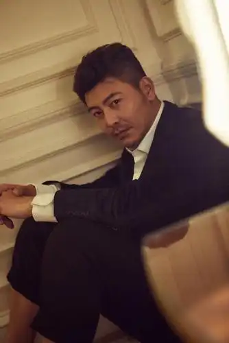 吴其江写真曝光 看"农村青年刘大海"秒变帅气痞大叔