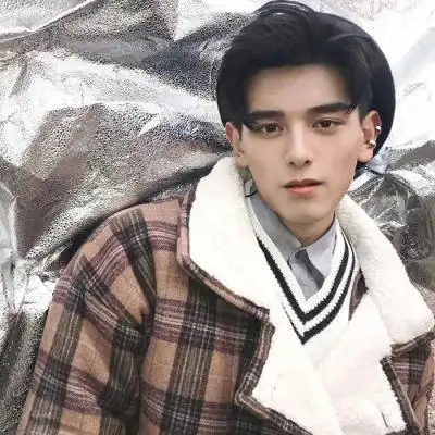 潮男头像高清帅气撩人2022头像简约干净的ins男生头像真人