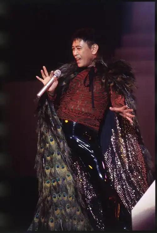 香港歌手罗文个人详细资料