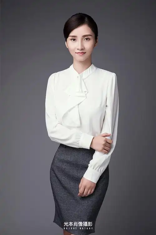 纵横职场的一张职业形象照