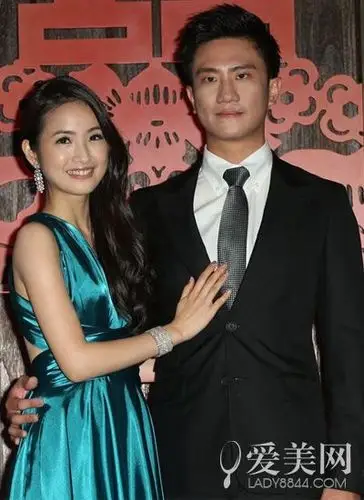 "旺夫女"林依晨平安夜出嫁 昔日cp照大盘点