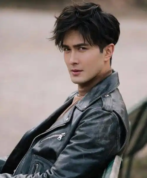 高伟光被曝隐婚,女方是艺术品收藏者,4年前已共同购买豪宅入住_李女士