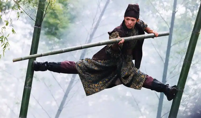 不为人知的《十面埋伏》:金城武程小东受伤,梅艳芳原定也有戏份_章子