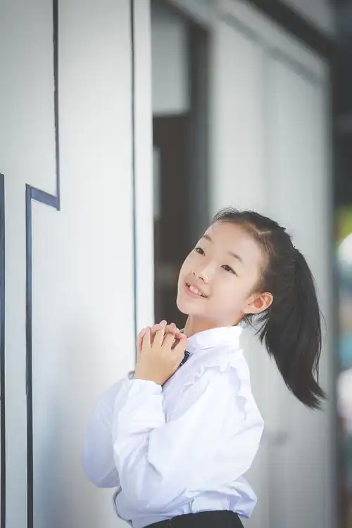 献给我的丑小鸭 我的小天鹅一一11岁的千儿