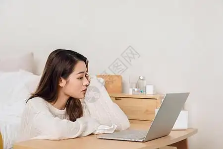 失落伤感背景-失落伤感摄影图片-拟人人偶拆字积木搭建等待图片-摄