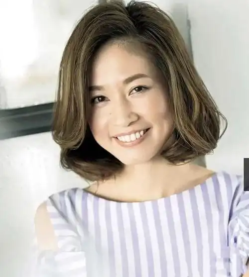 四十岁女人最洋气短发造型是什么,试试这几种,真的很减龄