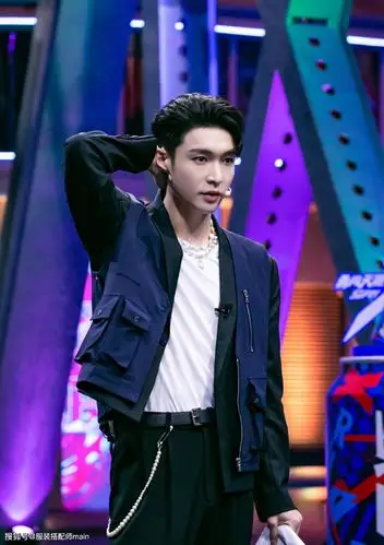 原创《街舞》张艺兴王一博戴过的8款项链,均价2千,买得起的明星同款