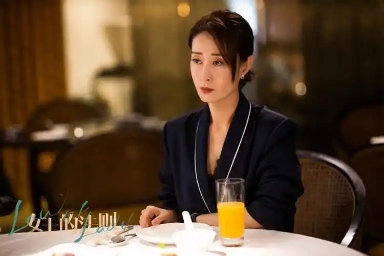 刘敏涛电视剧女士的法则热播迎难而上做最坚强的自己