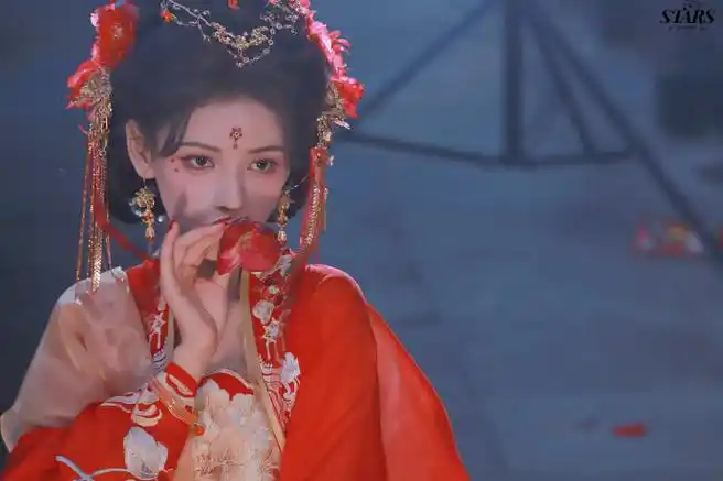 张予曦红衣古装美到我失语