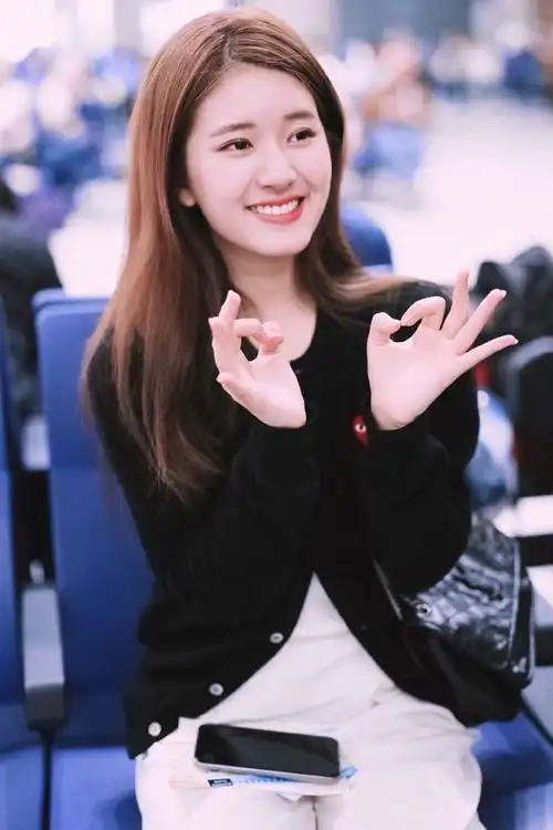 赵露思都市甜宠剧上映,男主颜值高!