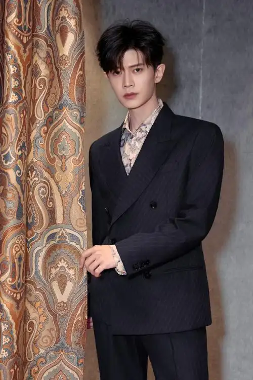 任嘉伦##etro全球品牌代言人任嘉伦