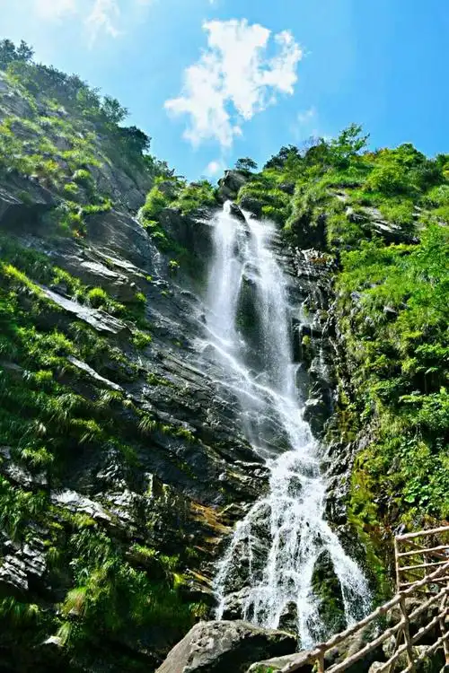 其它 自驾游——庐山(二) 写美篇  我们虽未观赏到香炉峰瀑布,但大口