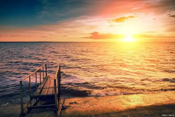 夏日黄昏的咏叹(散文)