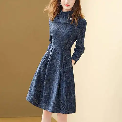 高端大牌蓝色连衣裙秋装2021年新款女装半高领七分袖裙子