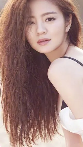 安以轩现代造型壁纸,还记得为爱牺牲的月如姐姐吗?