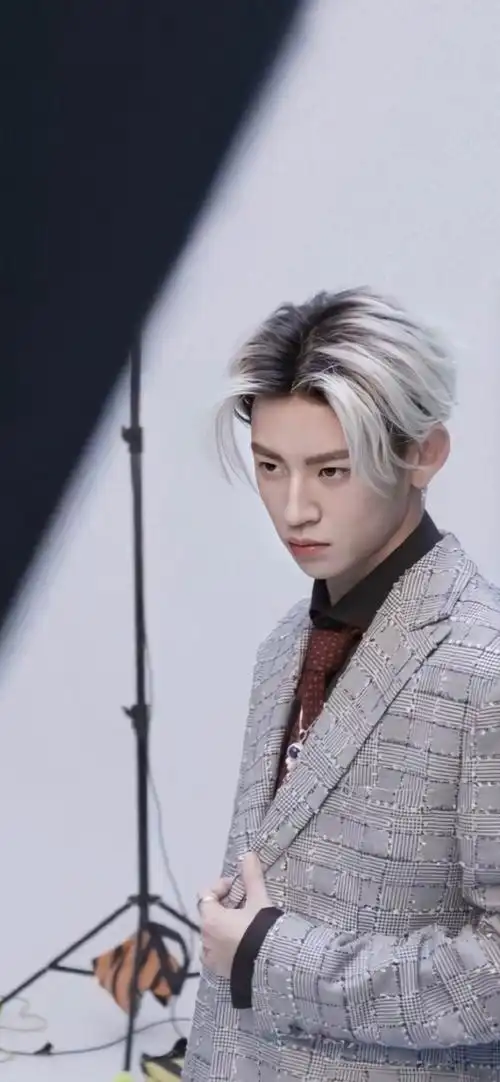 小鬼 王琳凯壁纸