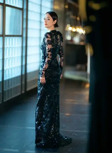 马伊琍穿蕾丝透视裙身材曼妙 上围饱满翘臀超吸睛