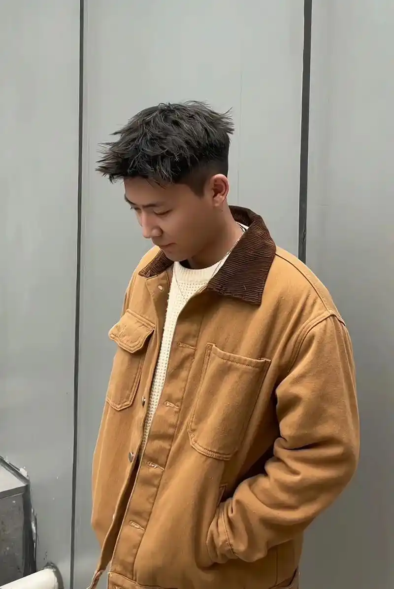 凌乱前刺 6厘米男士短发 硬朗男生发型 #钢夹烫 - 抖音