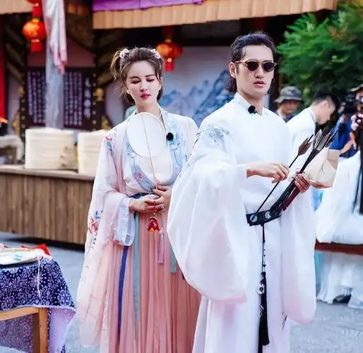 三段感情两段婚姻,袁弘对她痴心不改,张歆艺到底有何魅力