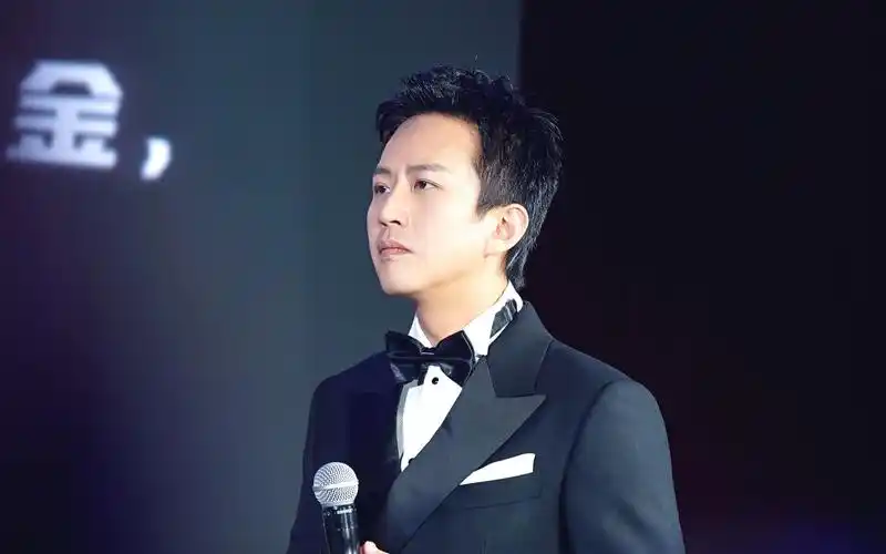 20201102邓超参加《哈哈哈哈哈》新闻发布会