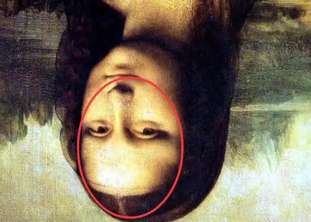 "蒙娜丽莎"并非一直在笑,专家把画倒过来看,意外发现隐藏真相