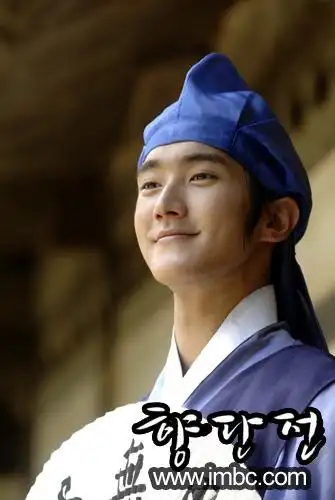 图集:李准基《一枝梅》热播 韩国男星古装造型大pk