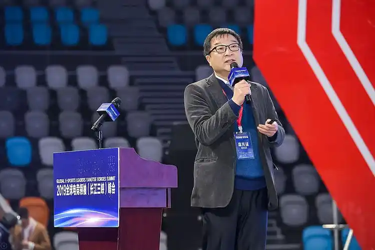 jdg京东俱乐部副总裁肖恩妮,盖奇电竞ceo沈梅峰,度势体育ceo陈维力