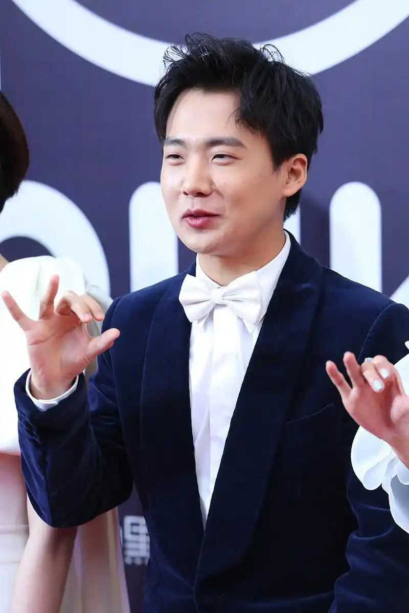 动态连更挑战# 哎,说起郭麒麟啊,这小伙子现在可是火得不行!