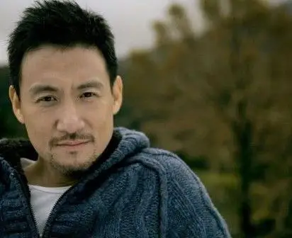 男星留胡子颜值pk 胡歌钟汉良谢霆锋谁最帅?